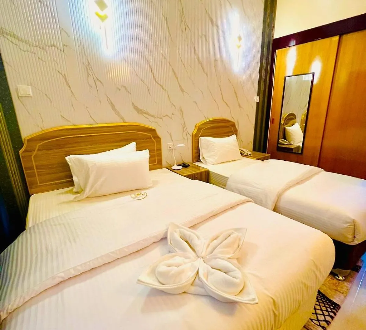Galaxy Star Hotel ドバイ